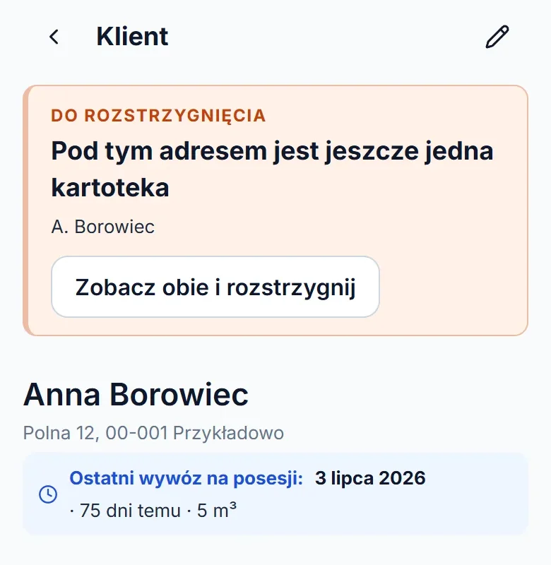 Karta klienta na telefonie z paskiem „Pod tym adresem jest jeszcze jedna kartoteka”.