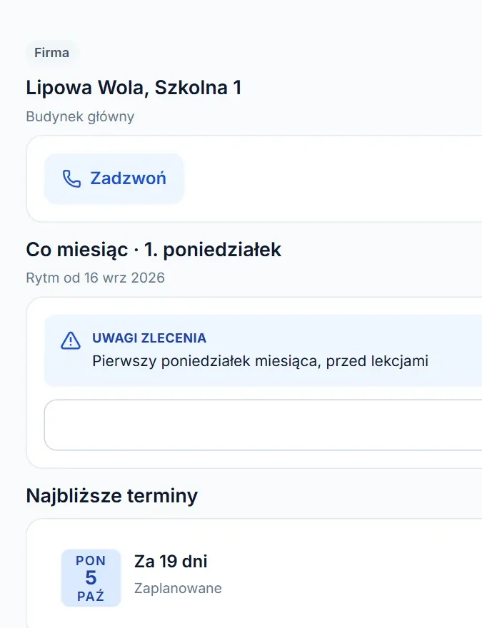 Zlecenie stałe na tablecie: rytm „Co miesiąc, 1. poniedziałek”, uwaga zlecenia i najbliższy termin.